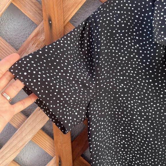 Lulu's Button down polka dot top - Picture 6 of 9
